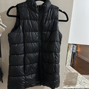 Black puffer vest